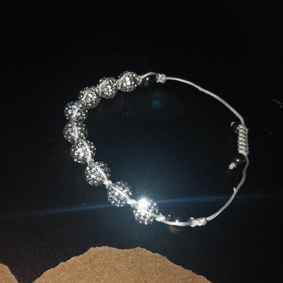 Adjustable Silver Sparkling Bracelet - Picture 2 of 7